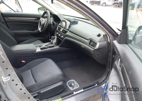 2021 Honda Accord Lx z USA, uszkodzony, nr VIN 1HGCV1F13MA085518